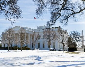 A picture of the White House with snow